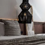 Vanik Suites