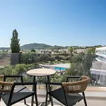 Vanik Suites